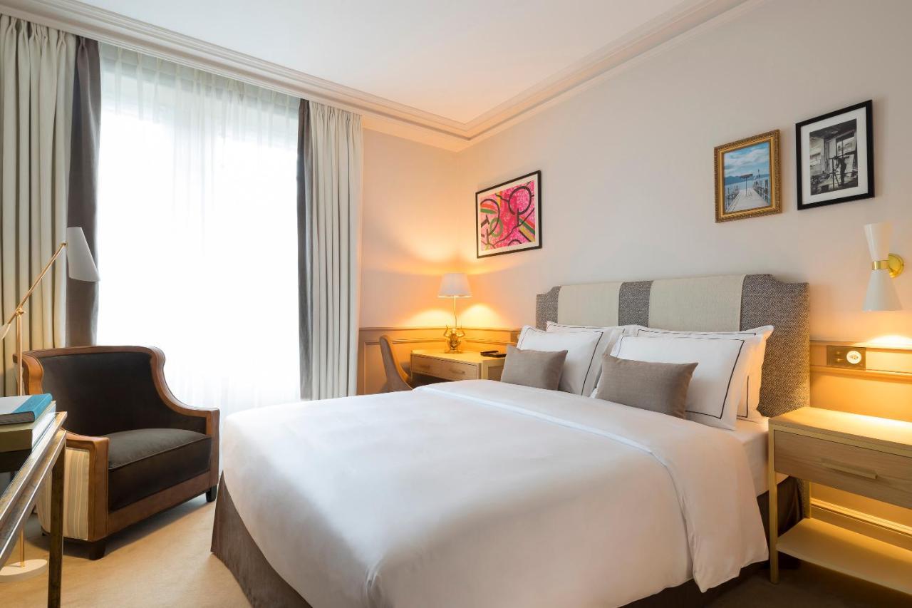 Quarto Duplo Clássico com Chuveiro e Varanda
