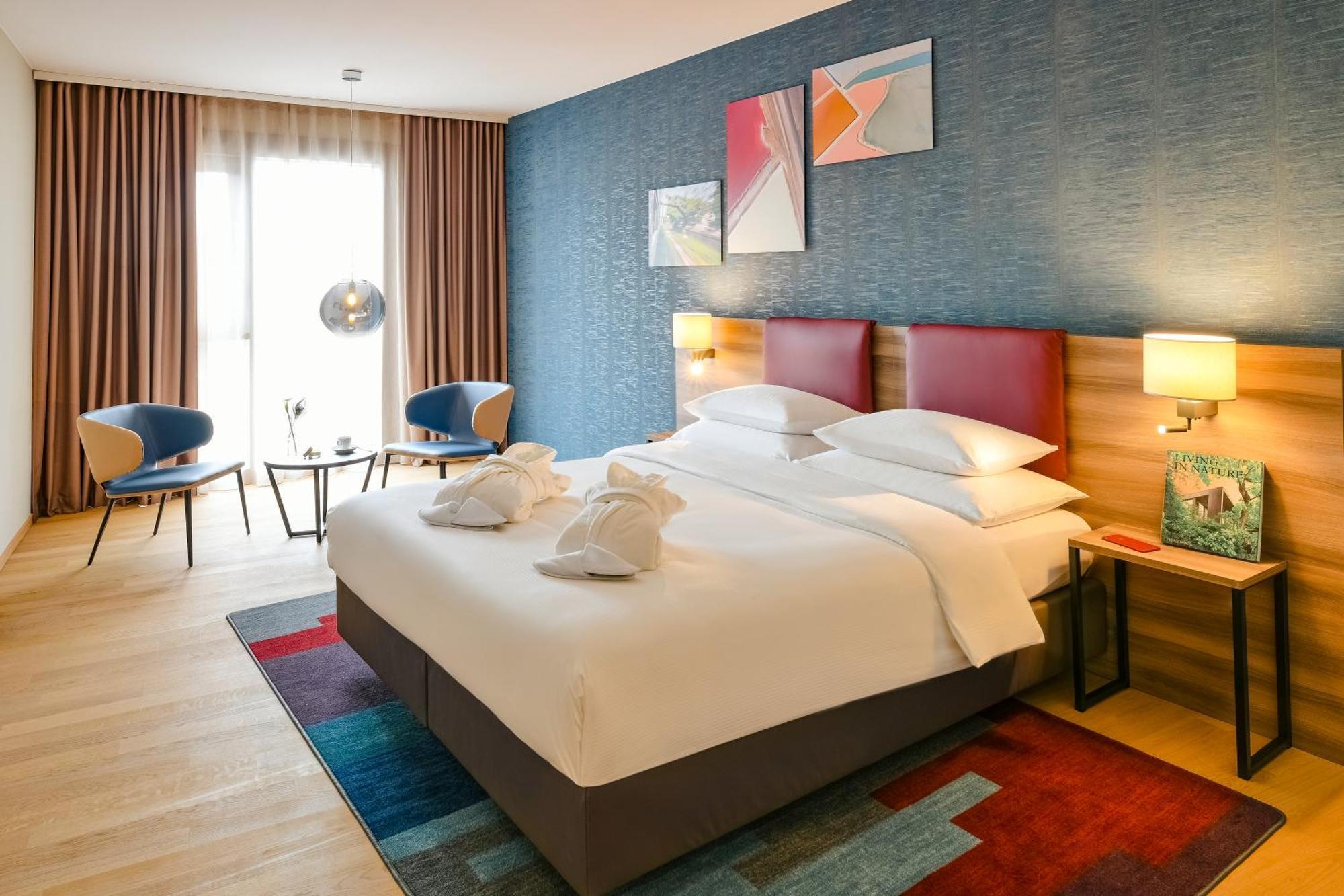 Superior Suite Double Bed Extra Bed,1315047325:JPEG