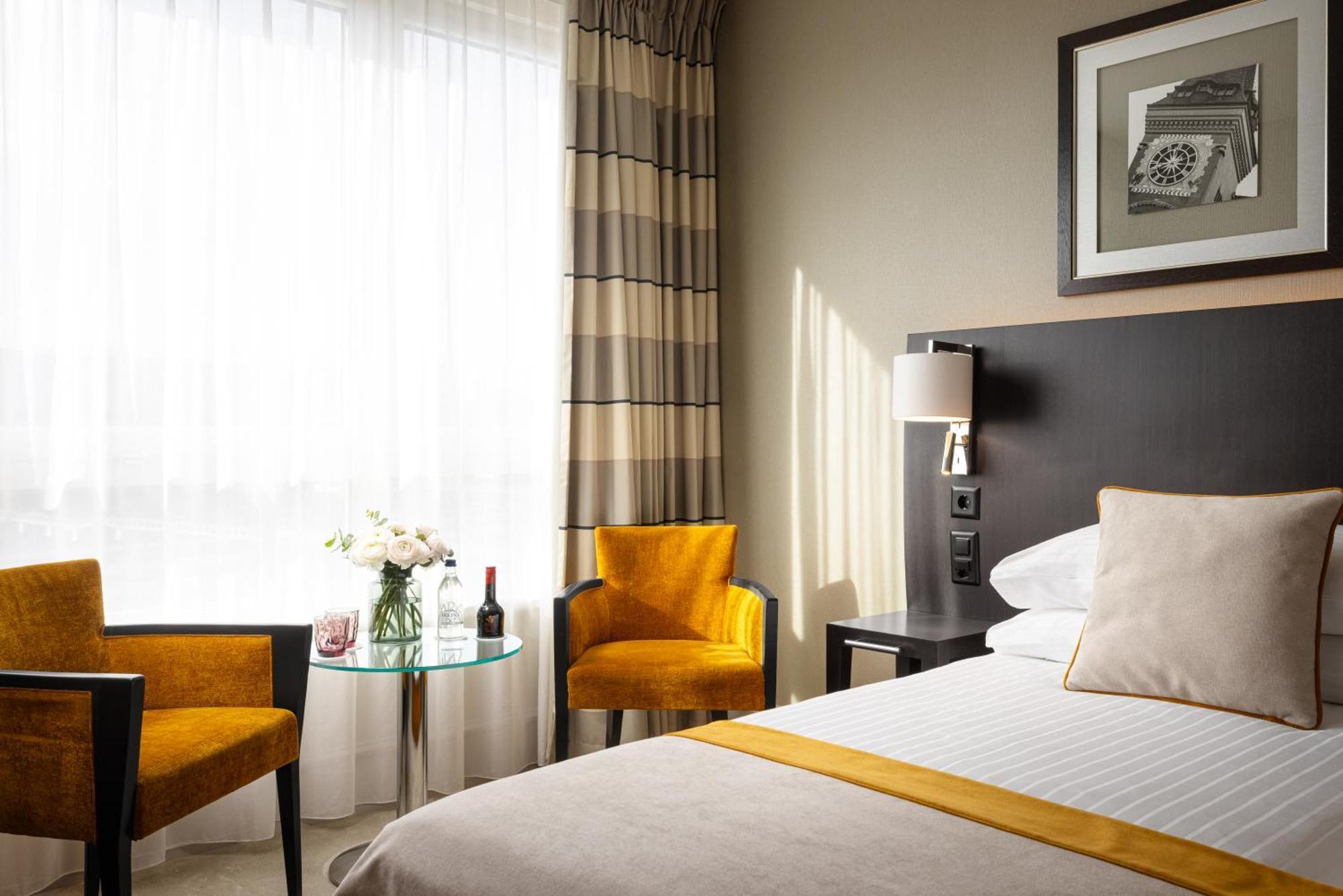 Premium Room