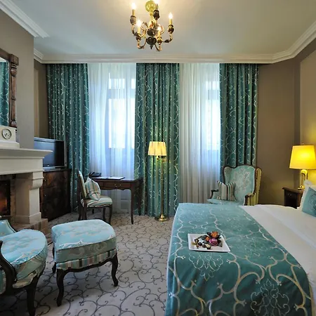 Hôtel de la Cigogne-2