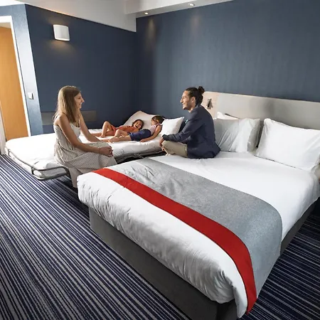 Holiday Inn Express Geneva Airport By Ihg-3